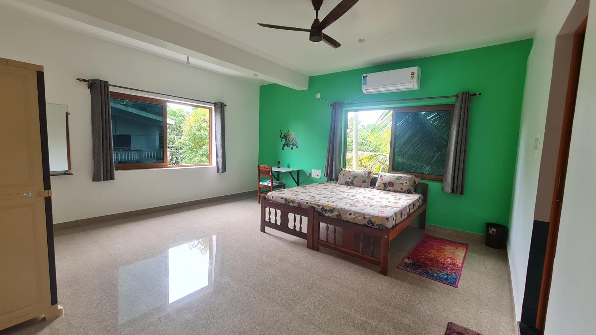 Happy Moon Homestay Aldona Esterno foto